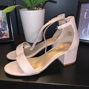 Jellypop Ankle Strap Dress Heel sandals NWOT